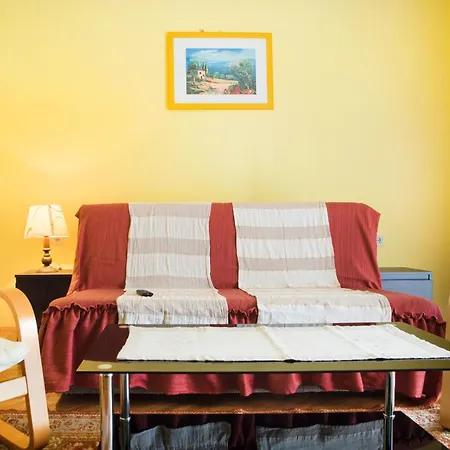 Familienwohnung In *